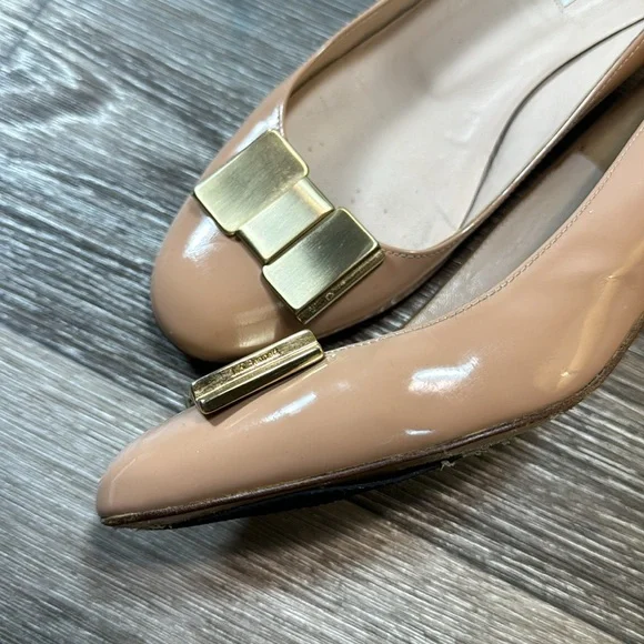 LK Bennett Beige Heels with Gold Bow - Picture 4 of 9